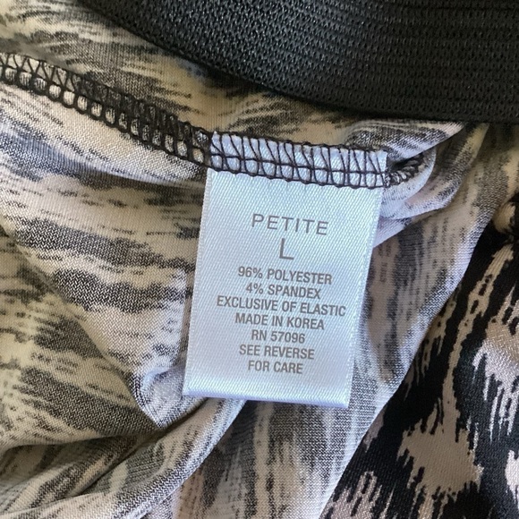 Roz & Ali Petite Women’s Wide Leg Black & Tan Slacks.  Boho Size LP. - Picture 5 of 5